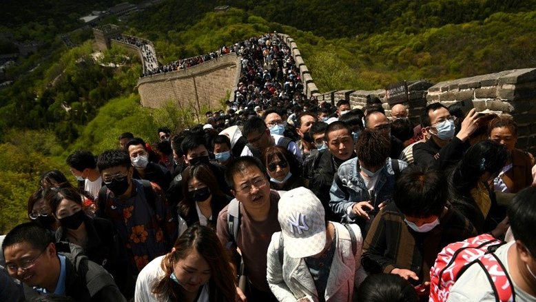 Feriado provoca engarrafamentos e turismo na China, onde a pandemia parece superada