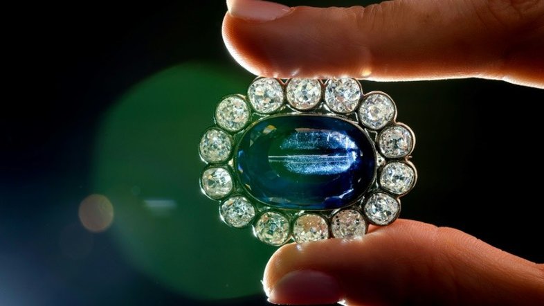 Joias da filha de Napoleão são vendidas por 8,97 milhões de reais em Genebra