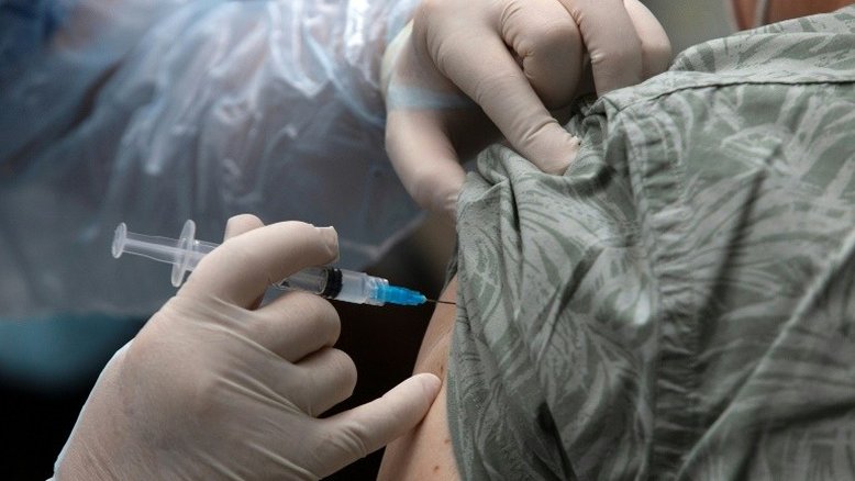 Grandes cidades brasileiras ficam sem vacina para a segunda dose
