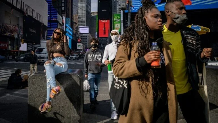 Duas mulheres e uma criança feridas em tiroteio em Nova York