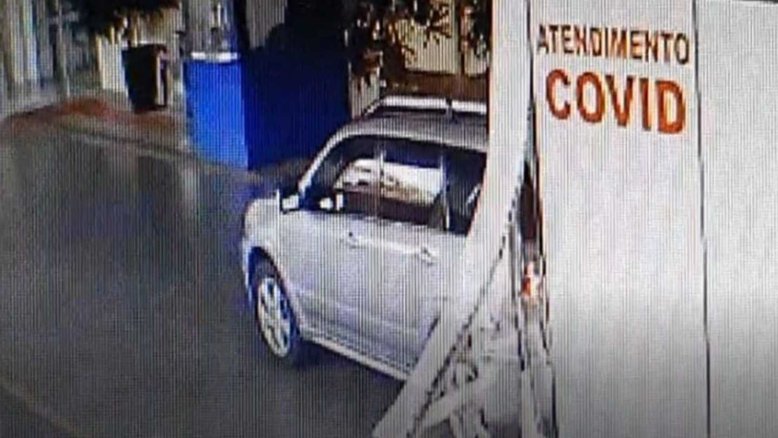 SC: Carro invade sala de atendimento de pacientes com Covid-19
