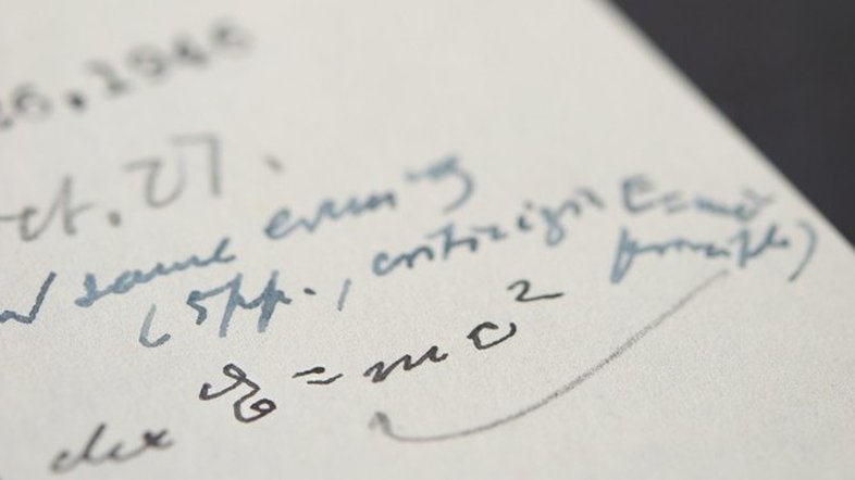 Carta de Einstein com famosa equação vai a leilão por 2,1 milhões reais