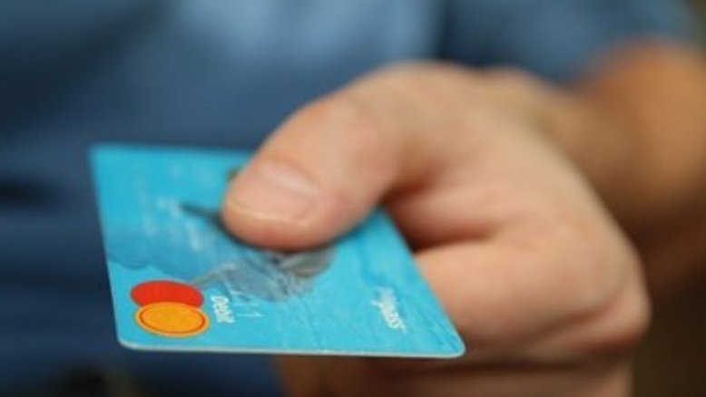 Homem é condenado a pagar 20 mil reais de indenização por 'estelionato afetivo e sentimental'