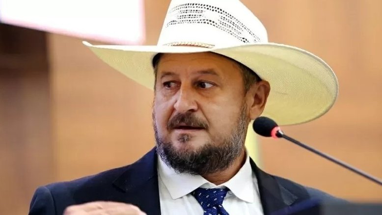 Deputado estadual do PSL é criticado após dizer que ser gay 'é opção'