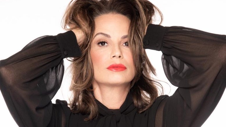 Luiza Brunet é madrinha de projeto que ajuda mulheres brasileiras na Alemanha