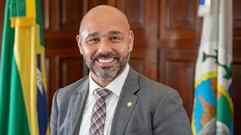 Favorito para ocupar vaga no Tribunal de Contas do RJ, deputado já foi denunciado nas "rachadinhas"