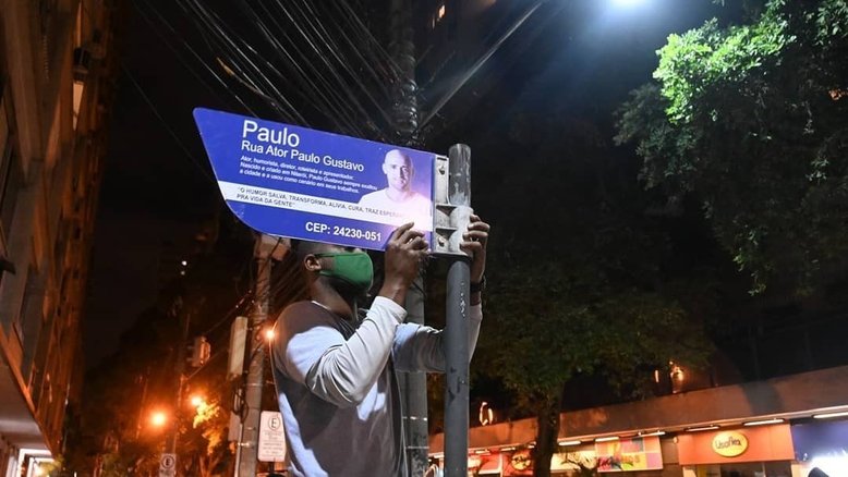 Paulo Gustavo ganha placas de rua com seu nome; mãe e amigos famosos agradecem