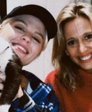 Luísa Sonza adota uma gatinha de Luisa Mell: 'Acho que essa é minha filha'
