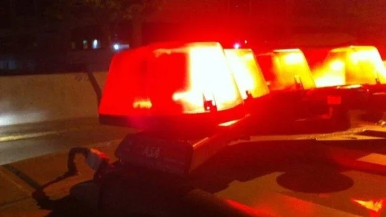 Três PMs são presos por estupro de jovem de 18 anos dentro de uma viatura em Saquarema