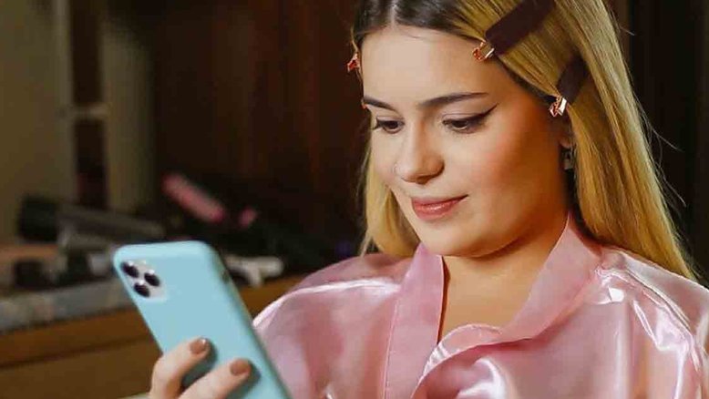 Viih Tube é acusada de usar sandália falsificada: ‘Não ligo pra preço’