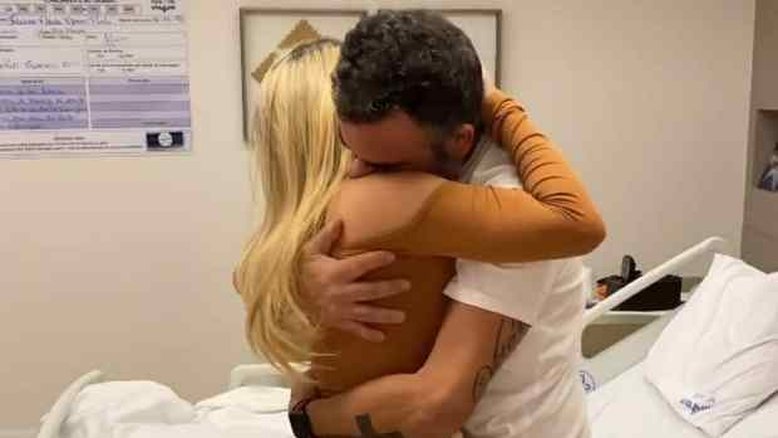 'Só eu sei a saudade que senti', diz Viih Tube ao visitar pai no hospital