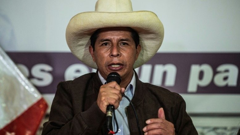 Castillo participa do conclave de governadores peruanos em Cusco