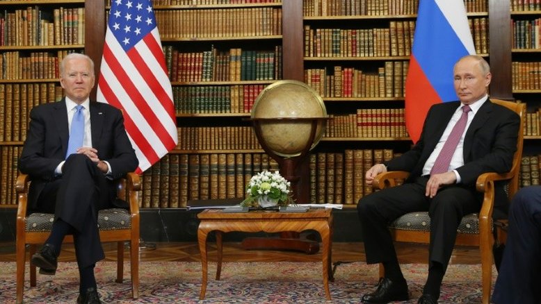 Sem amizade à vista, Putin e Biden visam relação respeitosa