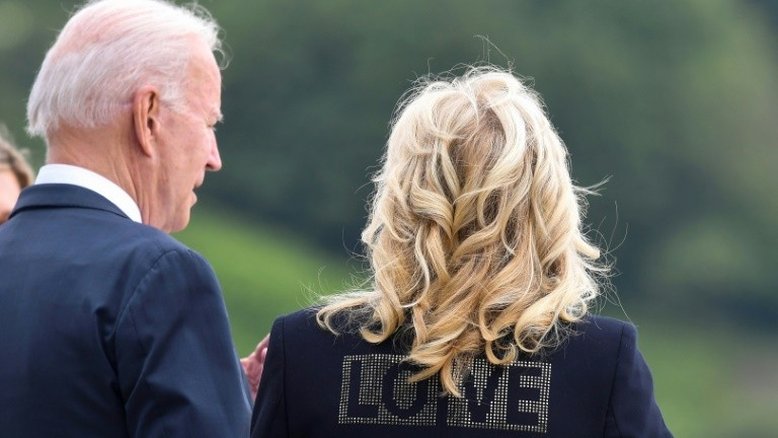 Mensagem de Jill Biden ao chegar ao G7? AMOR