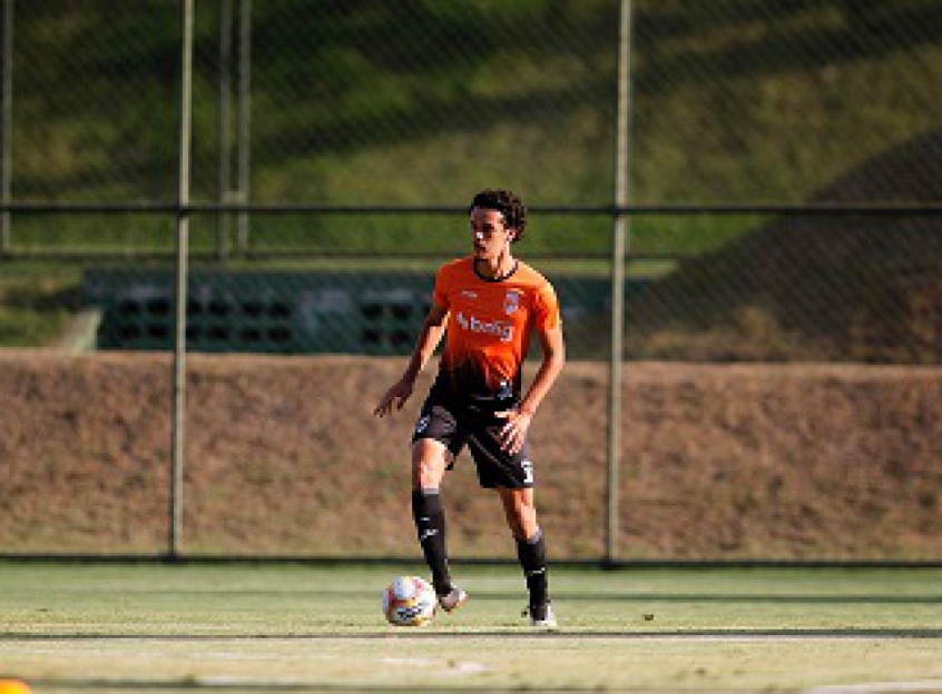 Destaque do Coimbra Sub-20, Davi garante empenho para conquista do título Mineiro: 'É o nosso objetivo'