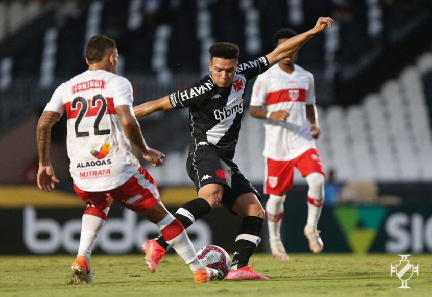 Em 13 jogos pelo Vasco, Marquinhos Gabriel já supera seu número de gols em 2020 e iguala 2019