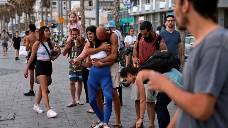 Israel retira obrigatoriedade de uso de máscara em locais públicos fechados