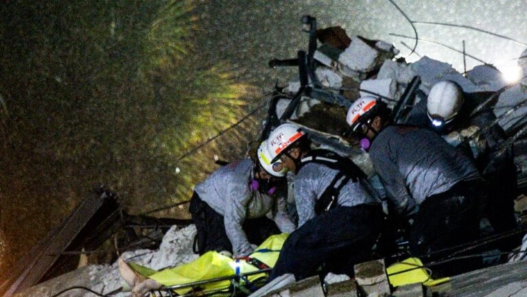 Balanço de desabamento de edifício na Flórida sobe para 4 mortos e 159 desaparecidos