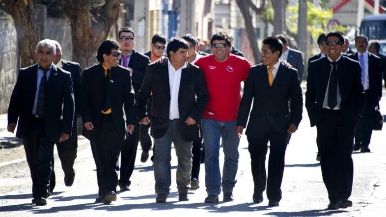 Justiça chilena aprova indenização de 55 mil dólares a 31 dos 33 mineiros do Atacama