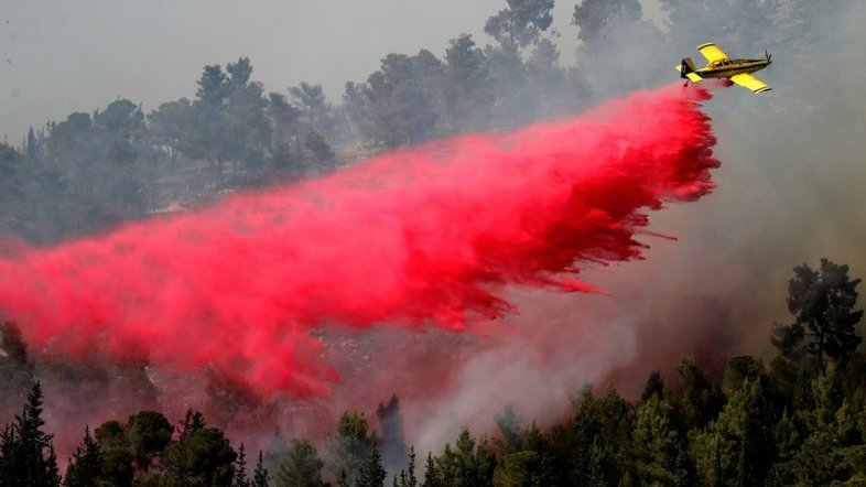 Incêndio perto de Jerusalém força a evacuação de várias aldeias