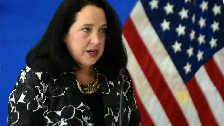 Nova representante dos EUA em El Salvador garante posição neutra