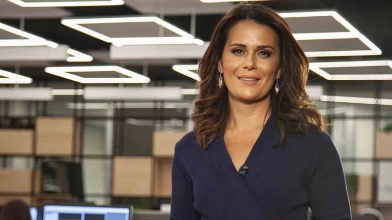 Adriana Araújo processa Record por discriminação e injustiça