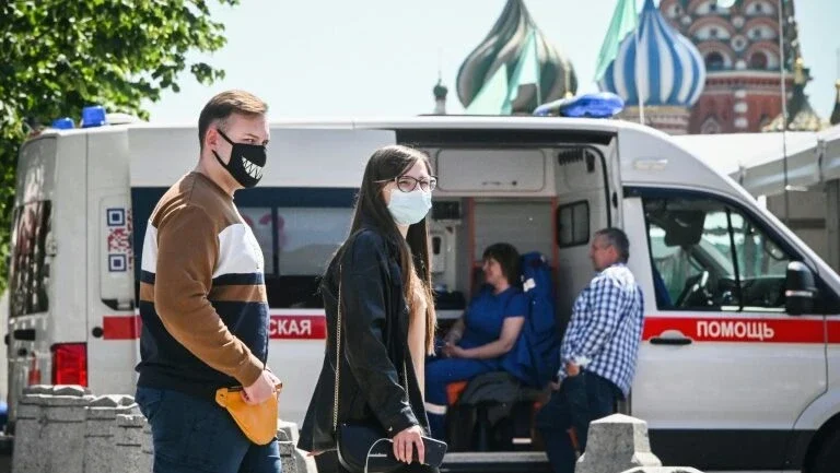 Rússia tem 652 mortes por covid-19, recorde diário