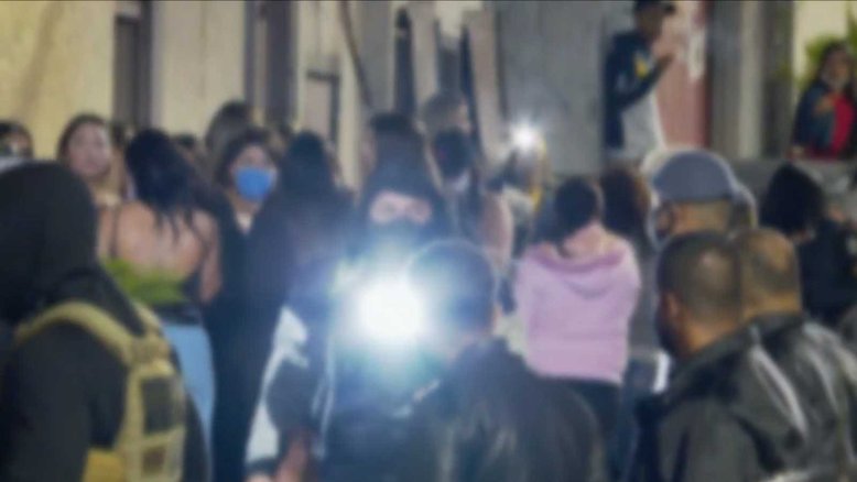 SP: Blitz encerra balada clandestina com mais de 300 pessoas