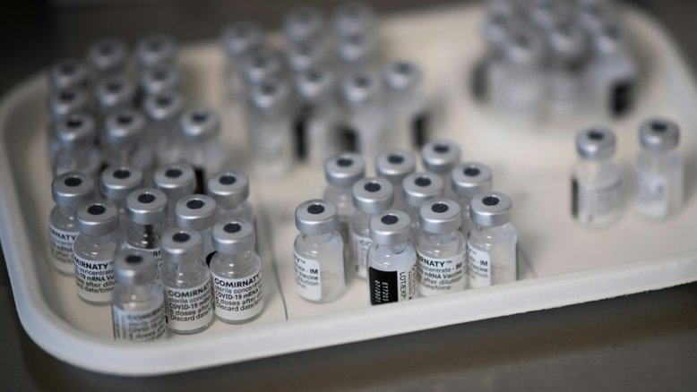 Duas doses da Pfizer ou AstraZeneca protegem contra hospitalização por variante Delta