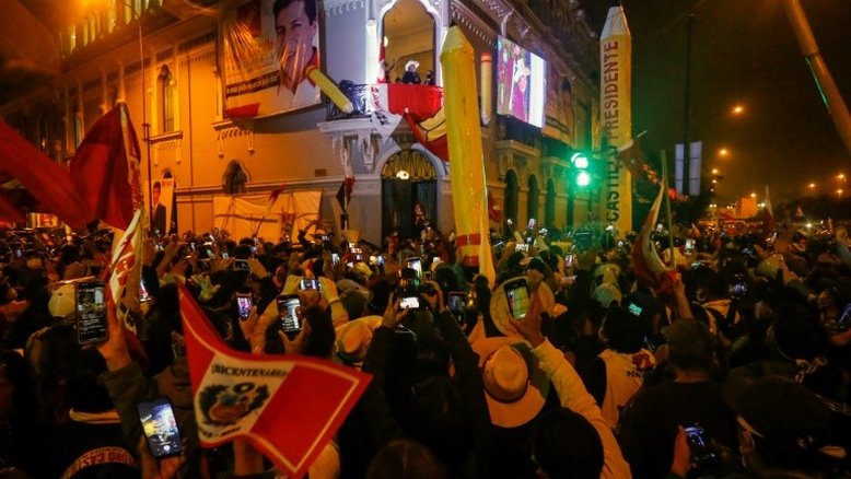Peru completa cinco dias sem saber o vencedor da eleição presidencial