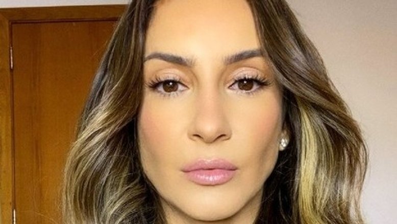 Claudia Leitte se assume “crente”: 'Fui batizada nas águas em 2012'