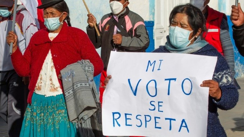 Peru continua sem presidente, enquanto direita pede anulação da eleição