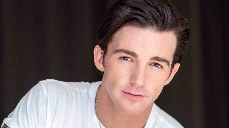 Drake Bell se declara culpado em acusação de tentativa de abuso infantil