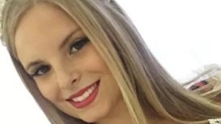 SC: Ex-rainha de festa alemã morre ao cair em barranco em acidente com motocicleta
