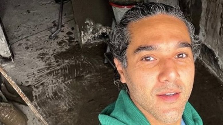 Ator Fernando Sampaio começa reforma de casa incendiada