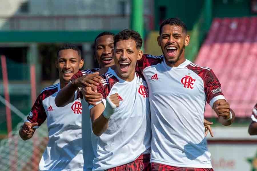 Sábado é de vitórias para três times da base do Flamengo; veja os gols!
