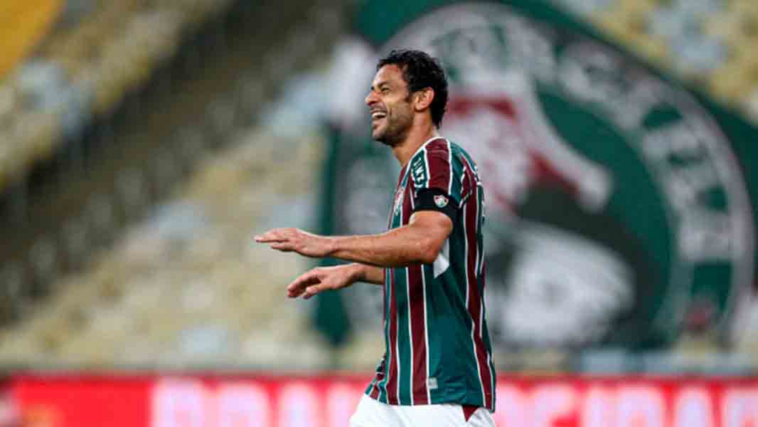 Fred, do Fluminense, visita e parabeniza o Maracanã pelo aniversário: ‘Maior palco do mundo’