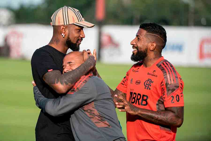 Flamengo se reapresenta após vitória, e Gerson vai ao Ninho para se despedir dos companheiros