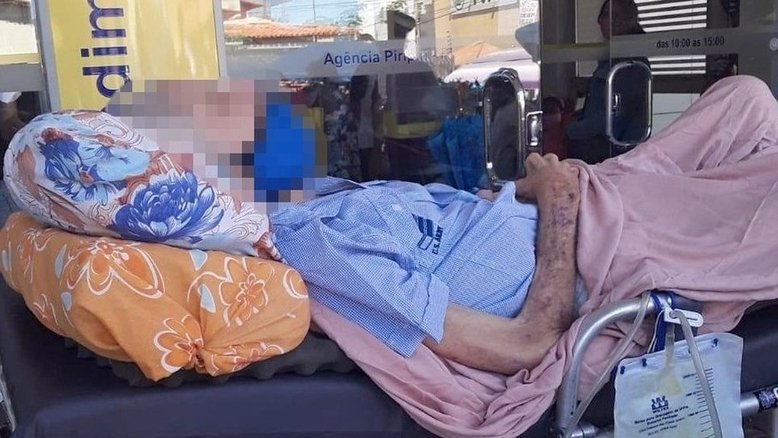 Idoso que precisou ir de maca para fazer prova de vida do INSS morre no Piauí