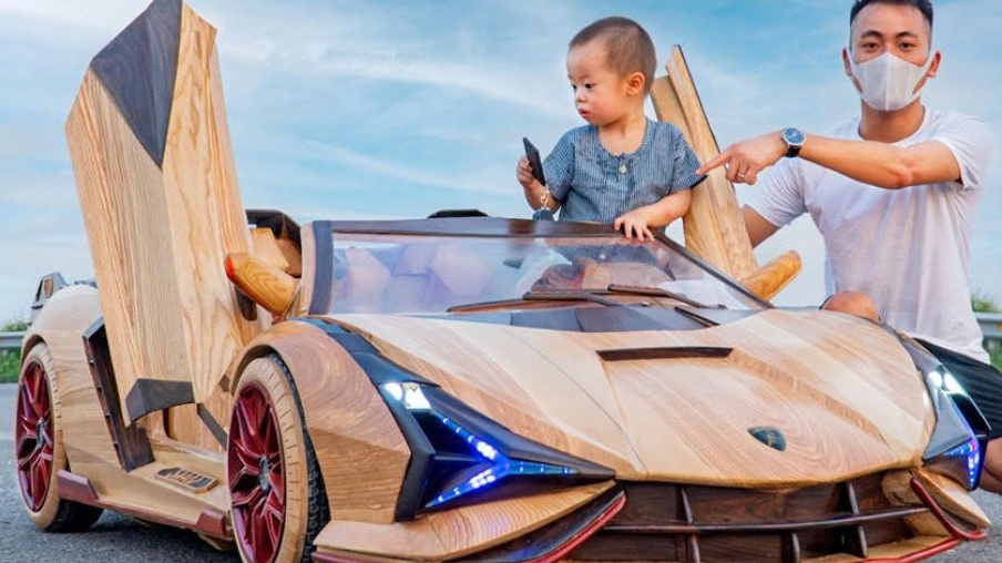 Vídeo: Homem fabrica Lamborghini de madeira para seu filho