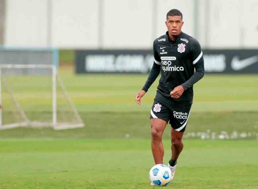Léo Natel sofre luxação no ombro e será reavaliado pelo Corinthians