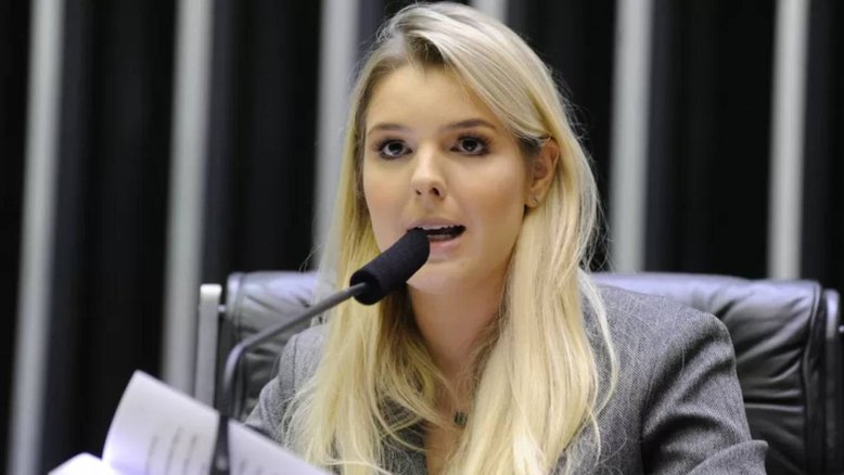 PTB expulsa deputada por suposta gravação para Globo; parlamentar nega ato