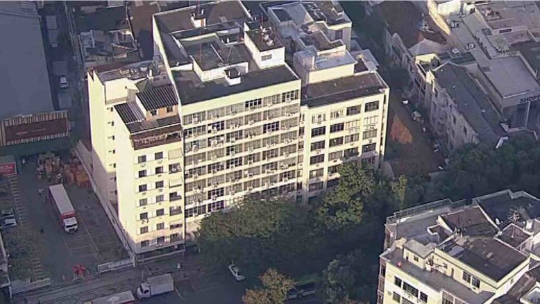 RJ: Menina de 12 anos está em estado grave após cair do quarto andar de prédio