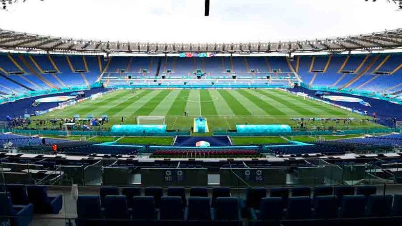Polícia é alertada e desarma bomba nos arredores de estádio antes de Itália e Suíça