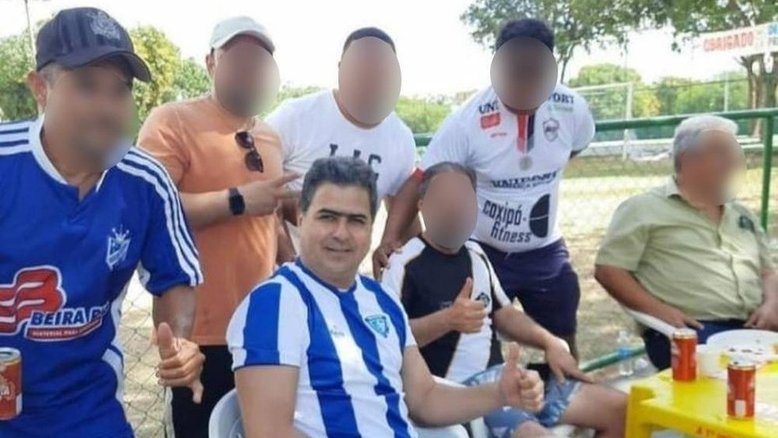 Prefeito de Cuiabá é flagrado sem máscara em confraternização de obra