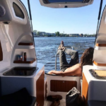 Acampar ou navegar? Conheça o Sealander