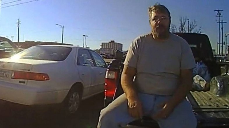 Americano é condenado a 10 anos de prisão após briga por uso de máscara