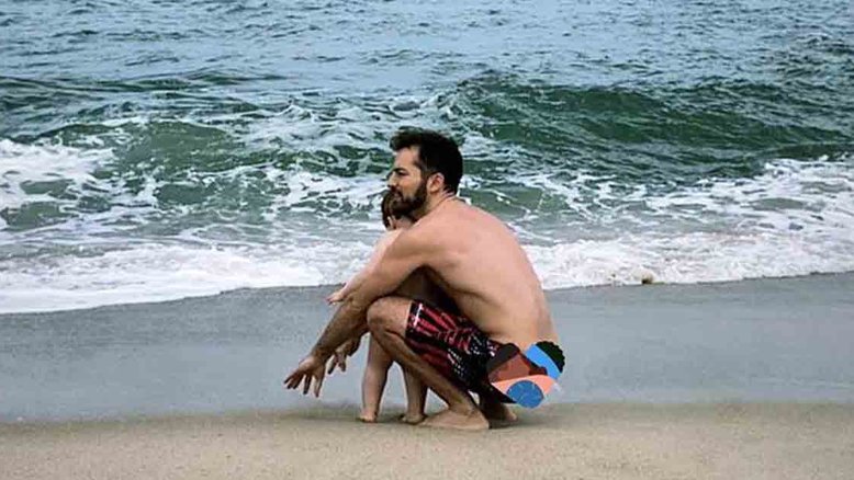 Viúvo de Paulo Gustavo mostra dia na praia com os filhos