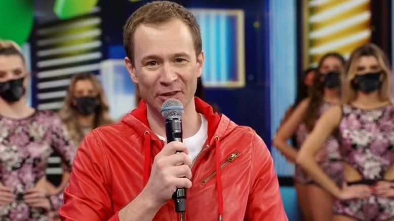 Tiago Leifert comenta saída de Faustão do 'Domingão'