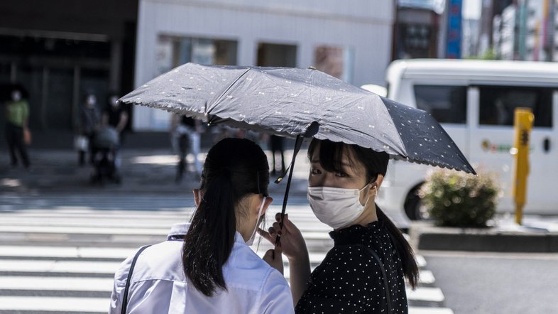 Sofrendo com calor, atleta russa do tiro com arco desmaia nos Jogos de Tóquio